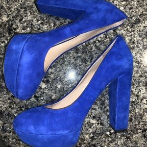 Guess Blue Pumps